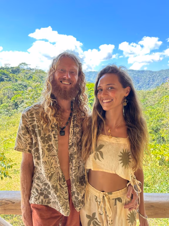 Kene and Maisie, founders of Libélula